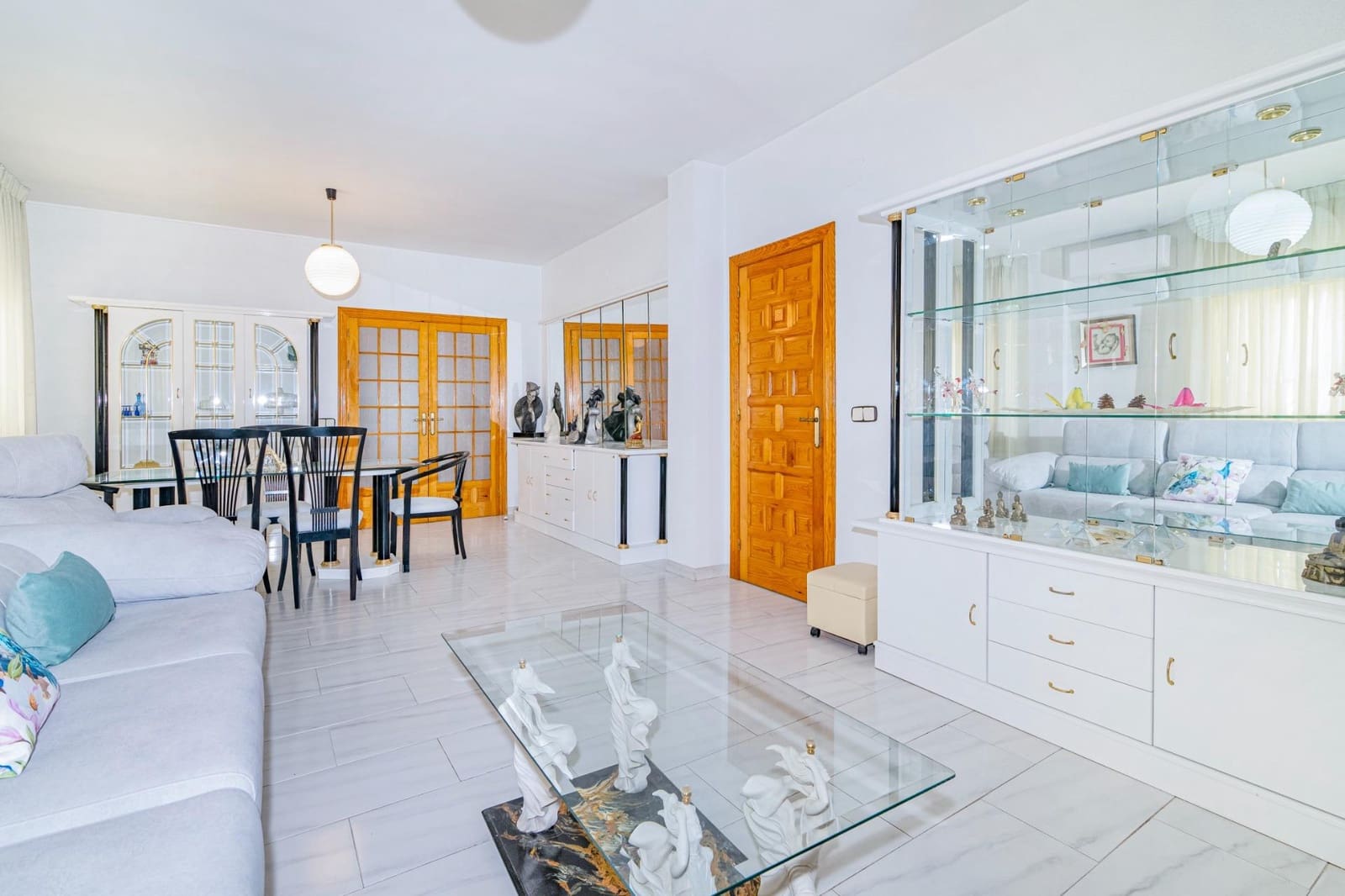 4 sovrum Villa till salu i Vegas del Genil med garage - 380 000 € (Ref: 10013990)