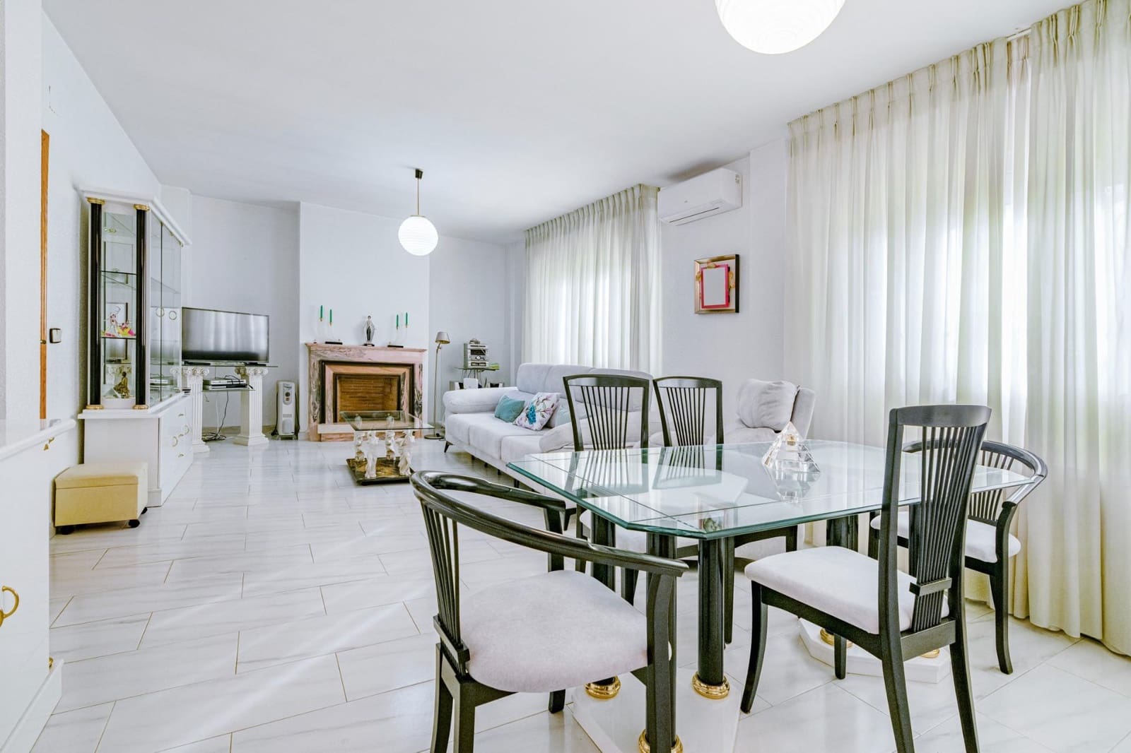 4 sovrum Villa till salu i Vegas del Genil med garage - 380 000 € (Ref: 10013990)