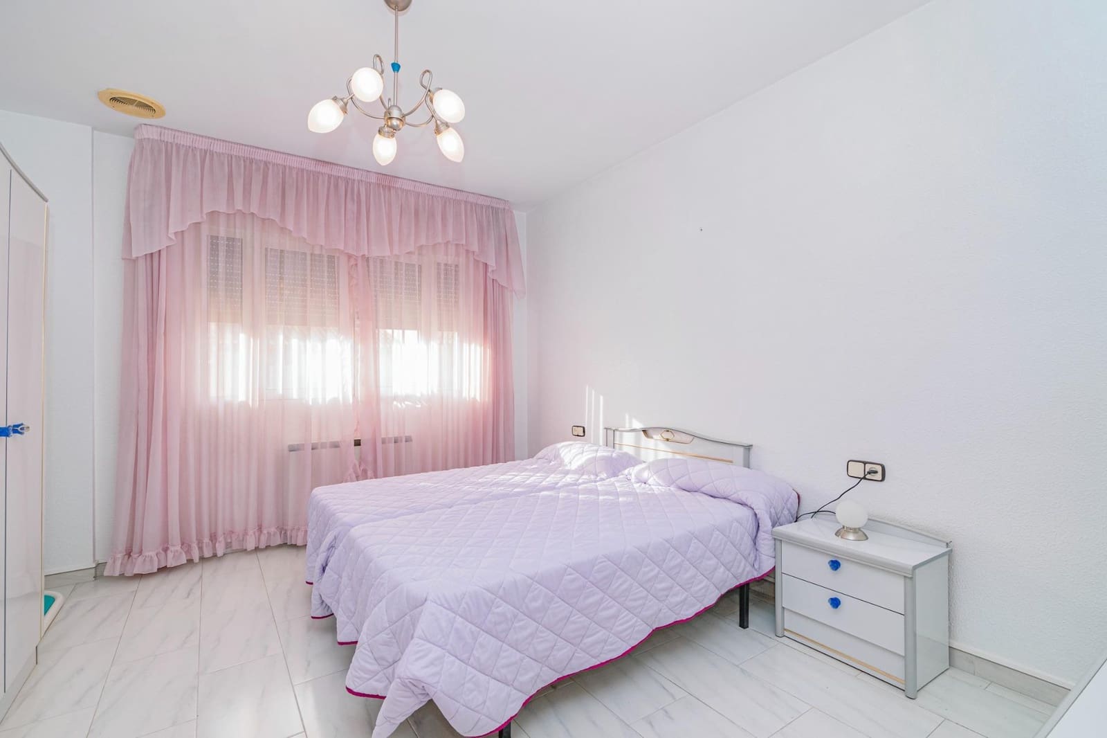 4 sovrum Villa till salu i Vegas del Genil med garage - 380 000 € (Ref: 10013990)