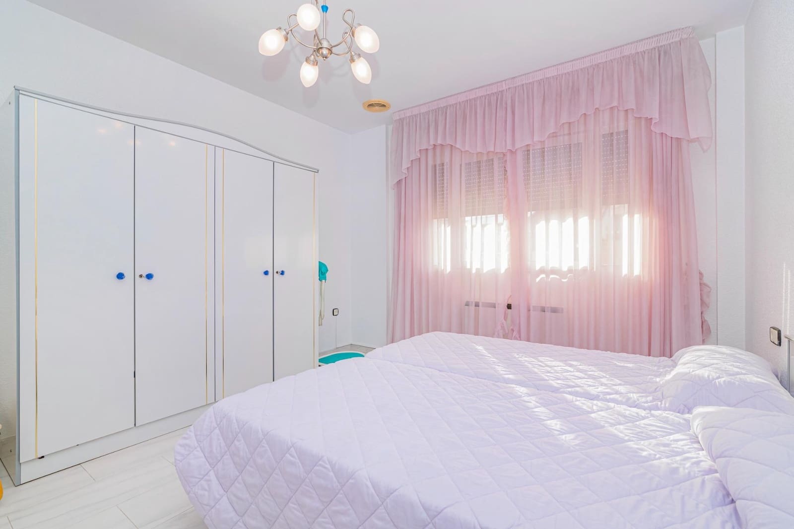 4 sovrum Villa till salu i Vegas del Genil med garage - 380 000 € (Ref: 10013990)