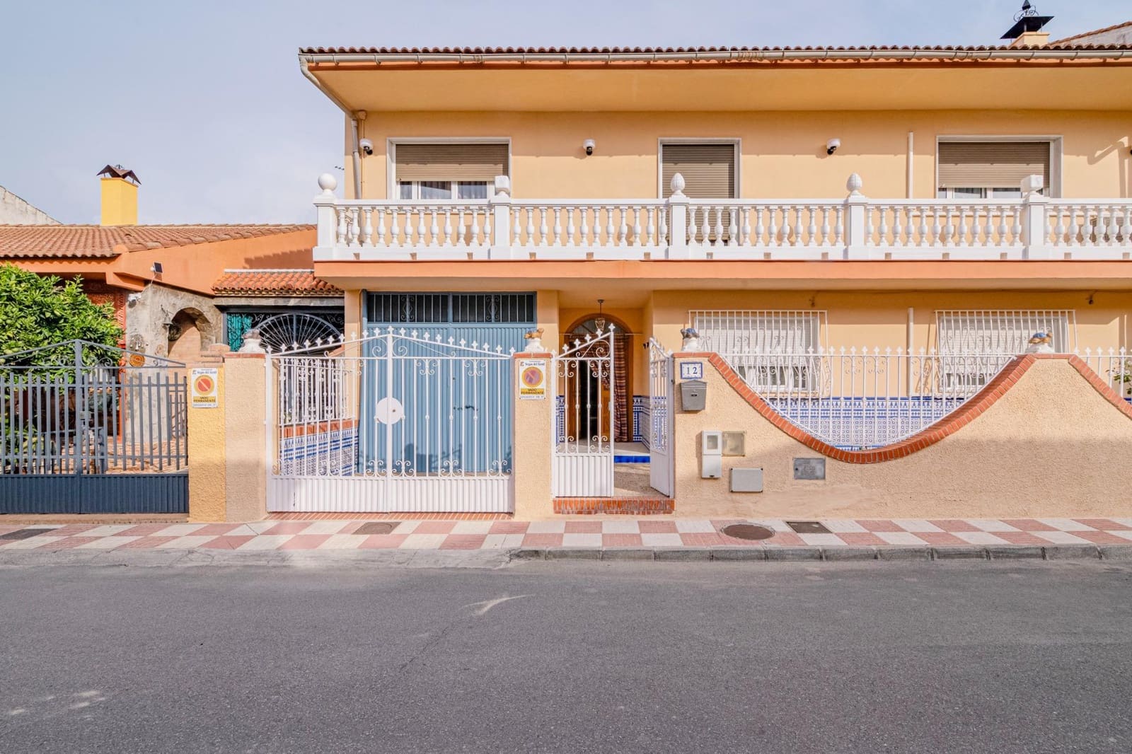 4 sovrum Villa till salu i Vegas del Genil med garage - 380 000 € (Ref: 10013990)