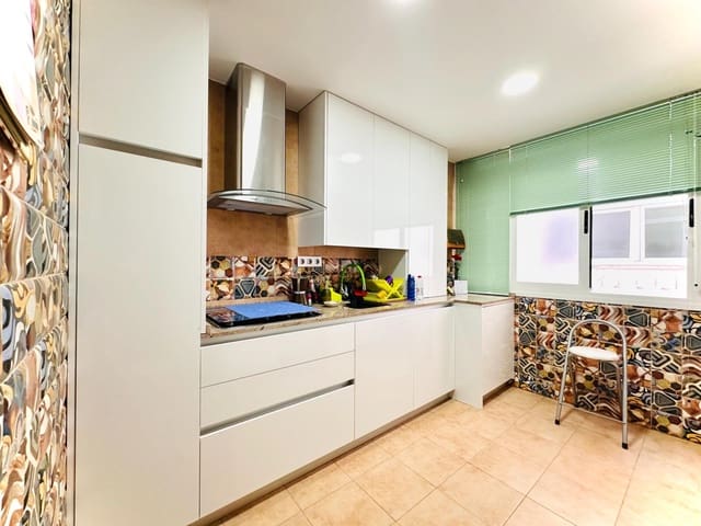 3 Zimmer Wohnung zu verkaufen in Centro, Granada Stadt mit Garage - 395.000 € (Ref: 10013995)