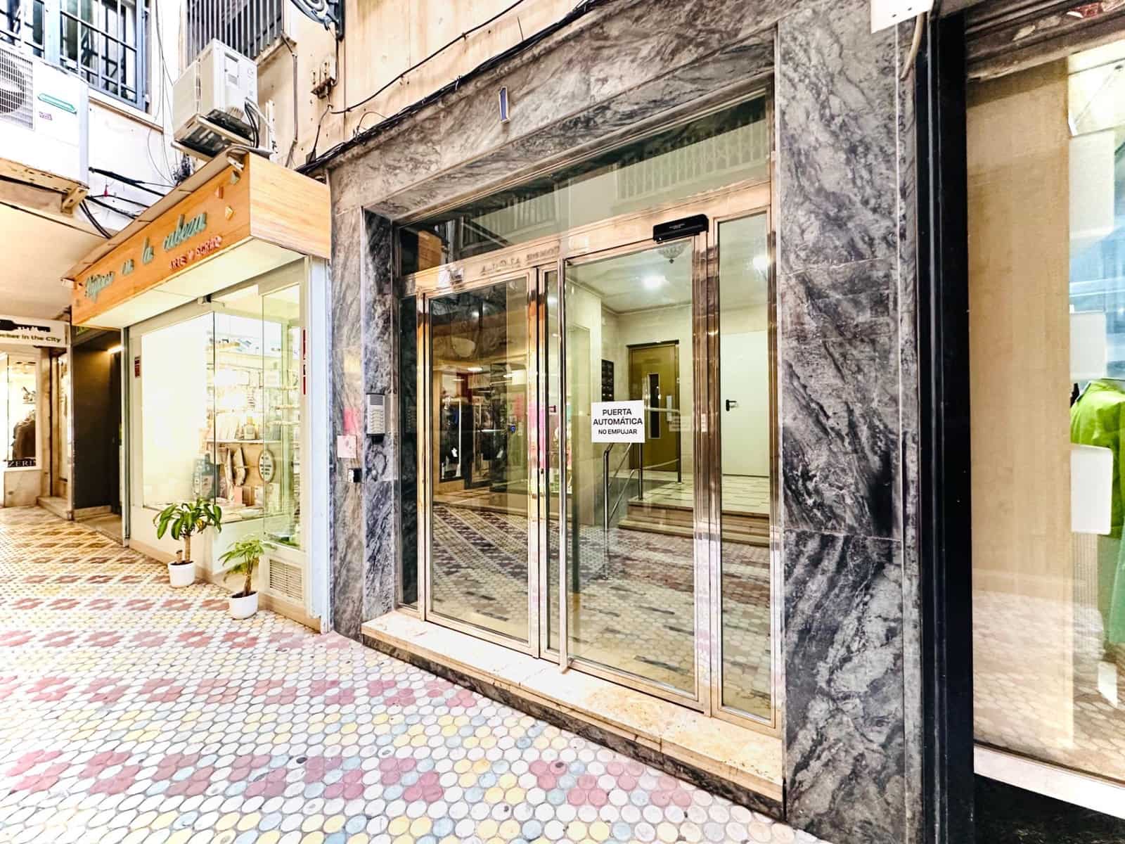 3 quarto Apartamento para venda em Granada cidade com garagem - 395 000 € (Ref: 10013995)