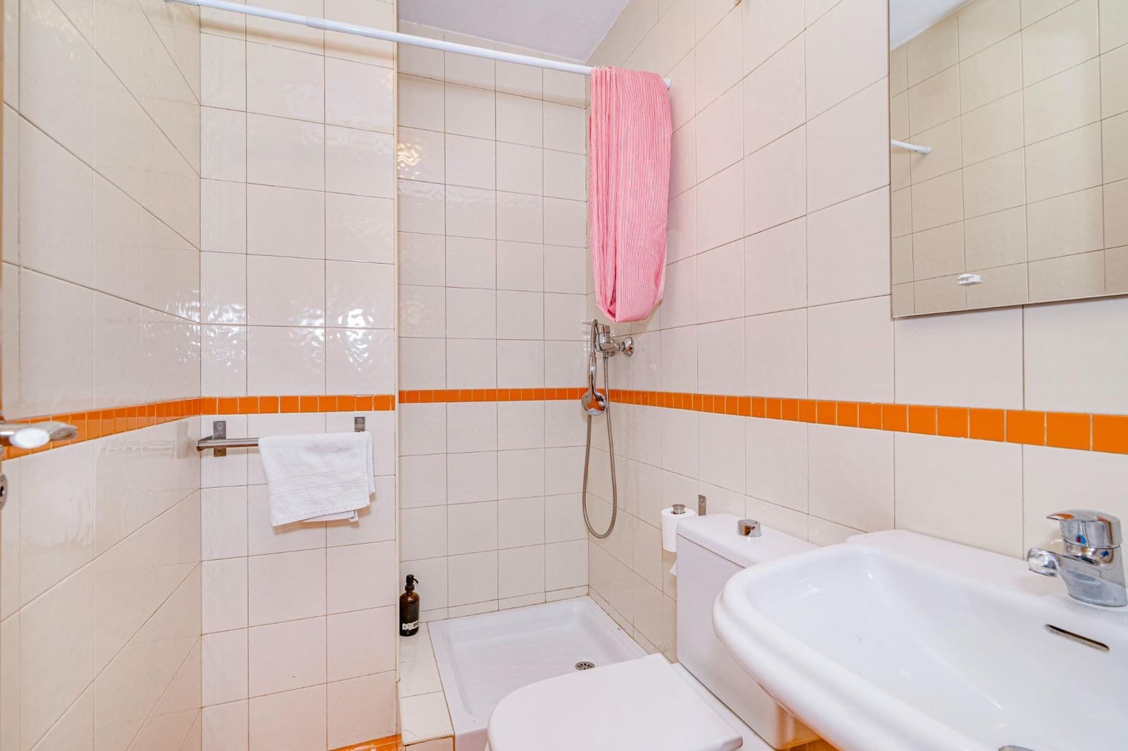 2 slaapkamer Appartement te koop in Granada stad met garage - € 350.000 (Ref: 10014001)