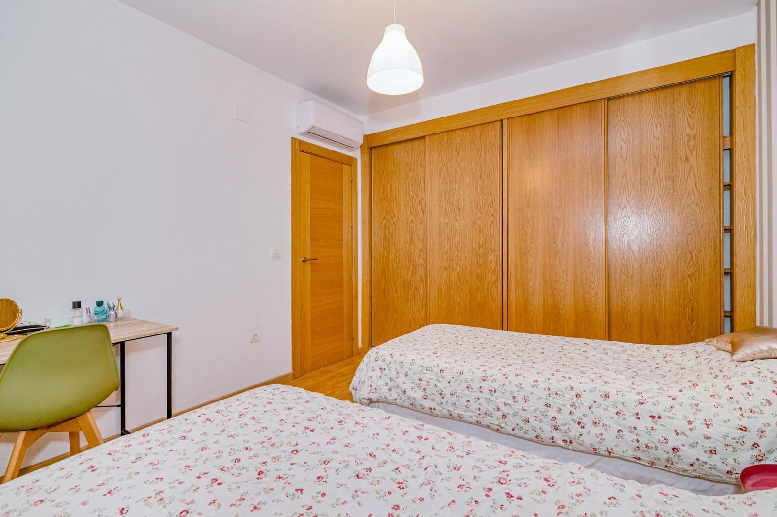 2 slaapkamer Appartement te koop in Granada stad met garage - € 350.000 (Ref: 10014001)