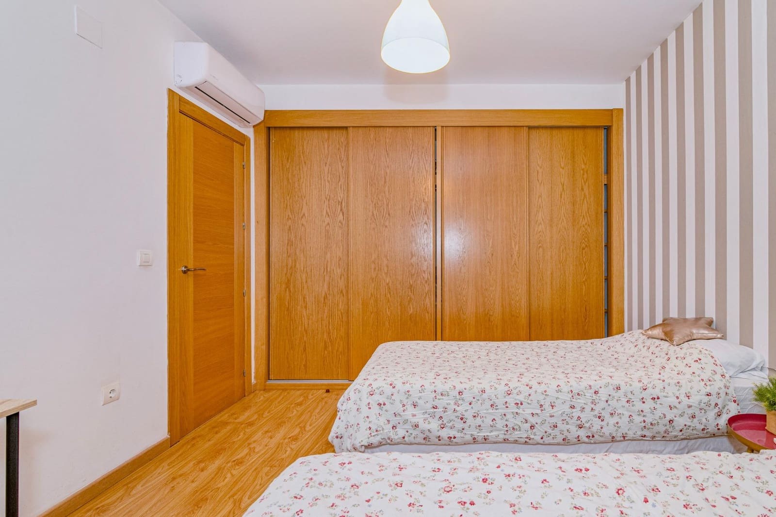 2 slaapkamer Appartement te koop in Granada stad met garage - € 350.000 (Ref: 10014001)