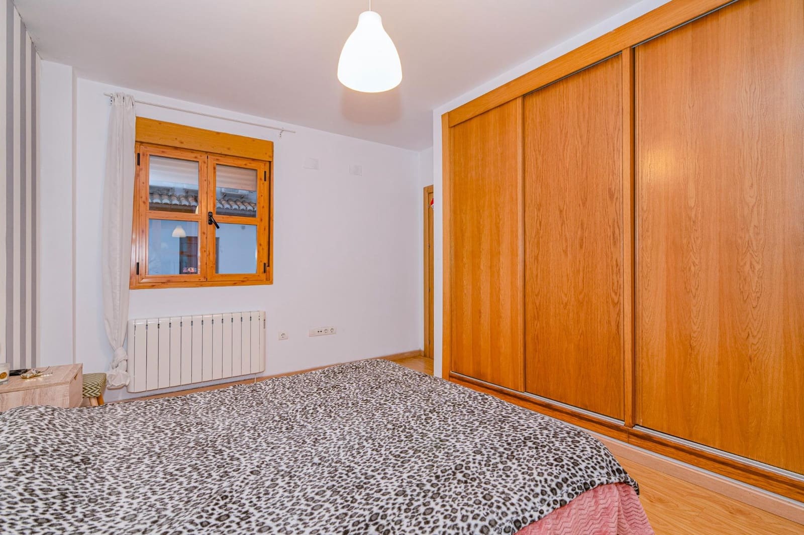 2 slaapkamer Appartement te koop in Granada stad met garage - € 350.000 (Ref: 10014001)