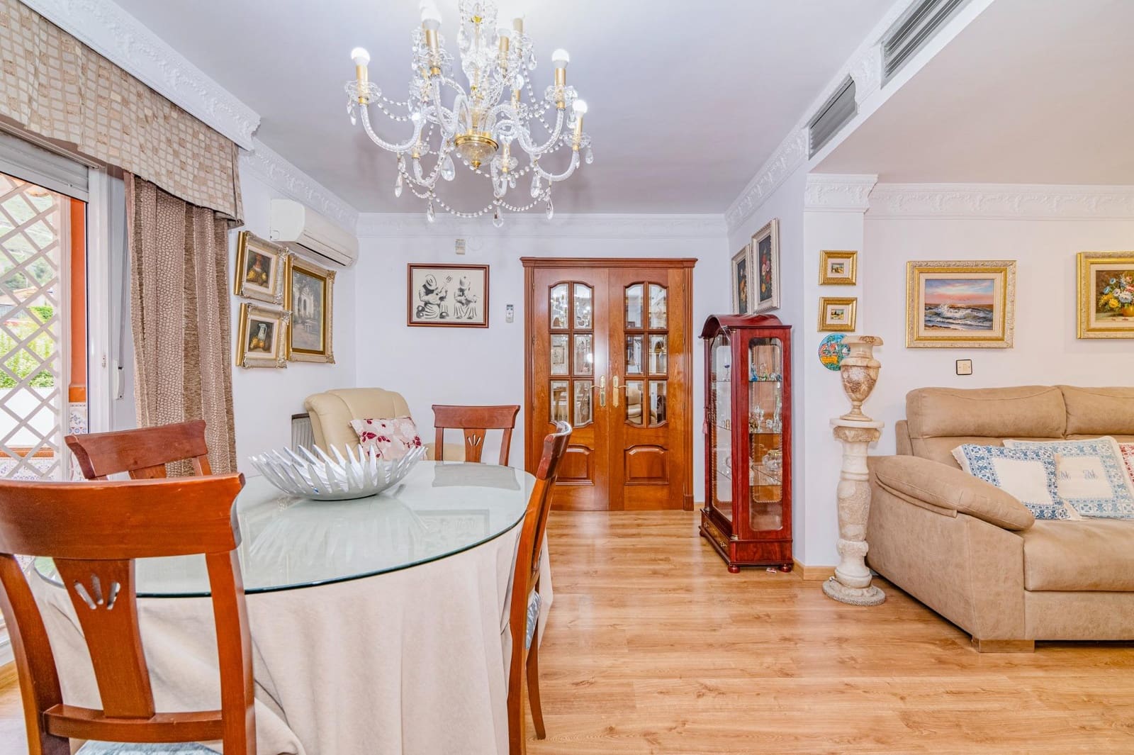 4 chambre Villa/Maison Mitoyenne à vendre à Grenade ville avec garage - 440 000 € (Ref: 10014004)