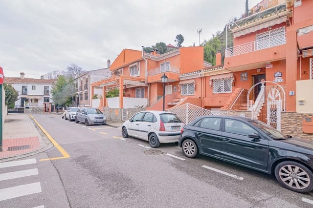 4 chambre Villa/Maison Mitoyenne à vendre à Grenade ville avec garage - 440 000 € (Ref: 10014004)