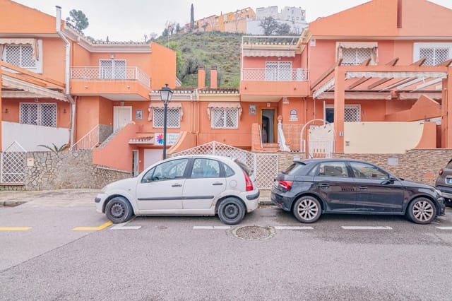 4 chambre Villa/Maison Mitoyenne à vendre à Grenade ville avec garage - 440 000 € (Ref: 10014004)