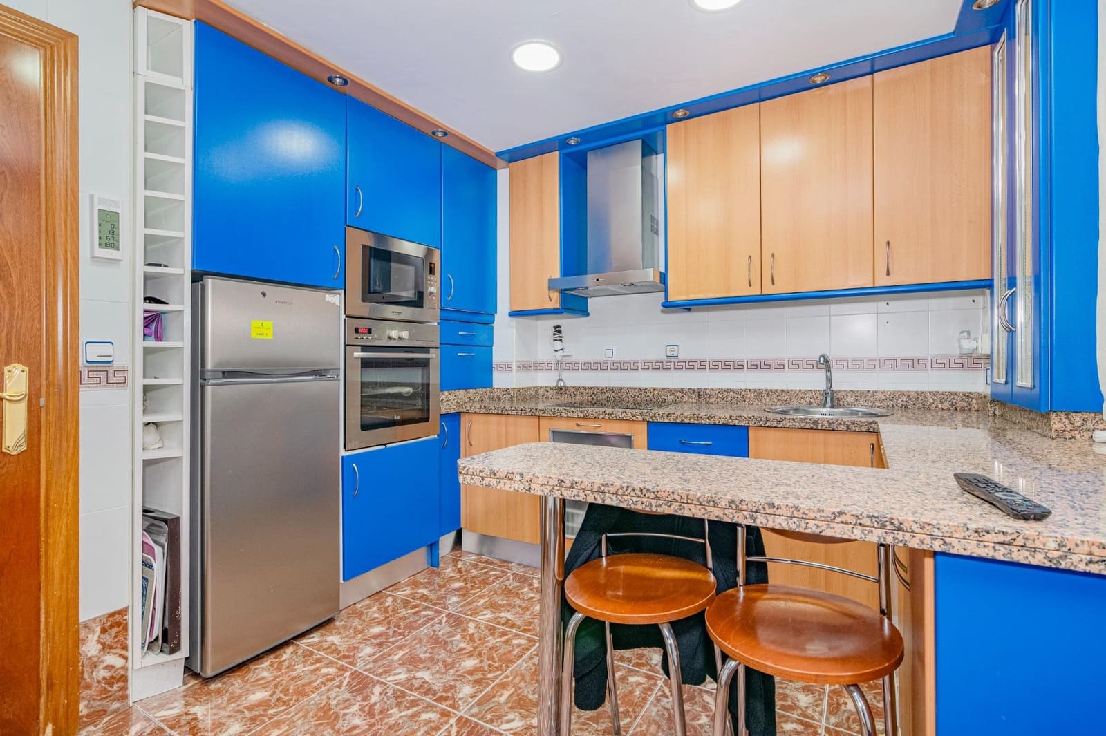 4 chambre Villa/Maison Mitoyenne à vendre à Grenade ville avec garage - 440 000 € (Ref: 10014004)