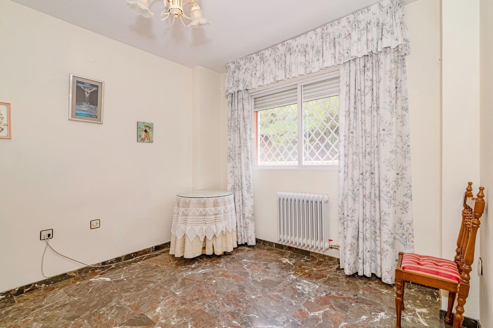 4 chambre Villa/Maison Mitoyenne à vendre à Grenade ville avec garage - 440 000 € (Ref: 10014004)