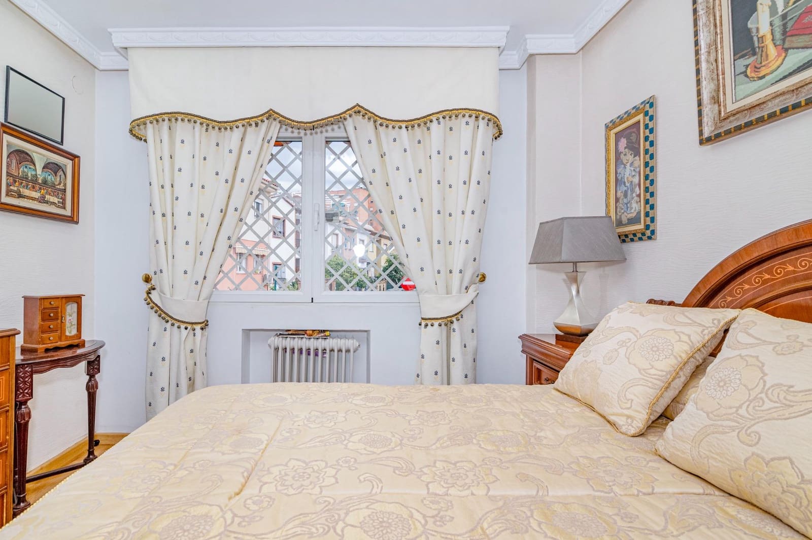 4 chambre Villa/Maison Mitoyenne à vendre à Grenade ville avec garage - 440 000 € (Ref: 10014004)
