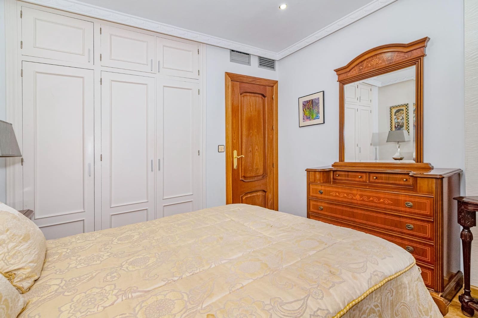 4 chambre Villa/Maison Mitoyenne à vendre à Grenade ville avec garage - 440 000 € (Ref: 10014004)
