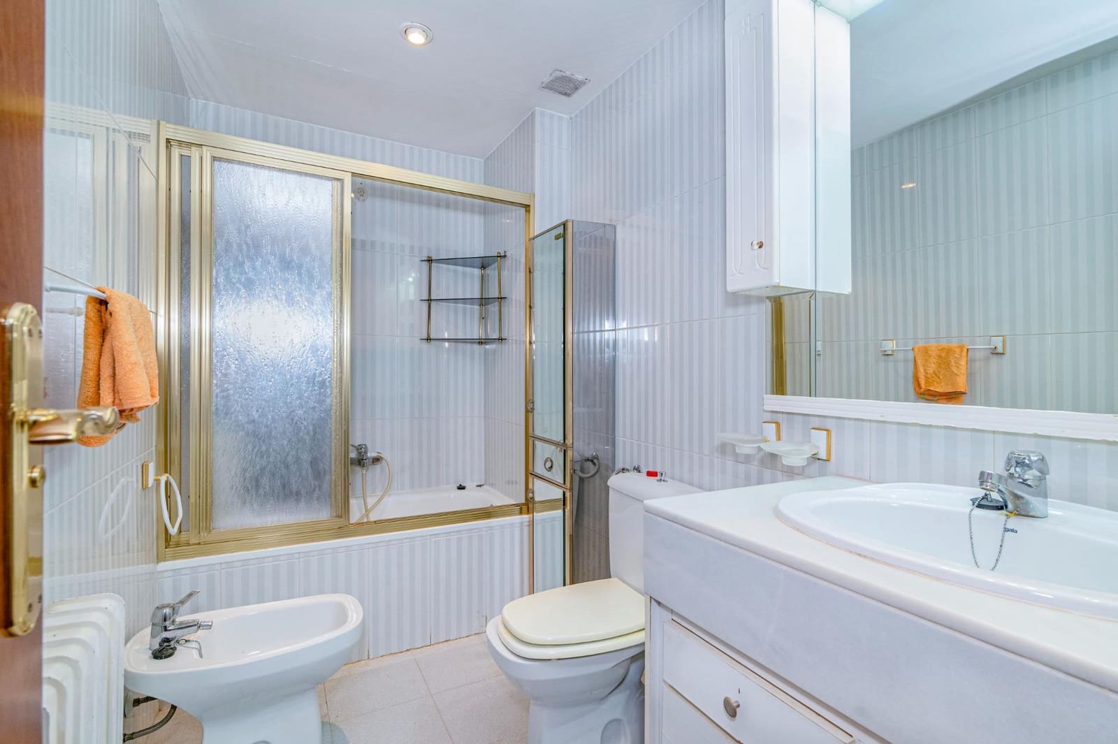 4 chambre Villa/Maison Mitoyenne à vendre à Grenade ville avec garage - 440 000 € (Ref: 10014004)