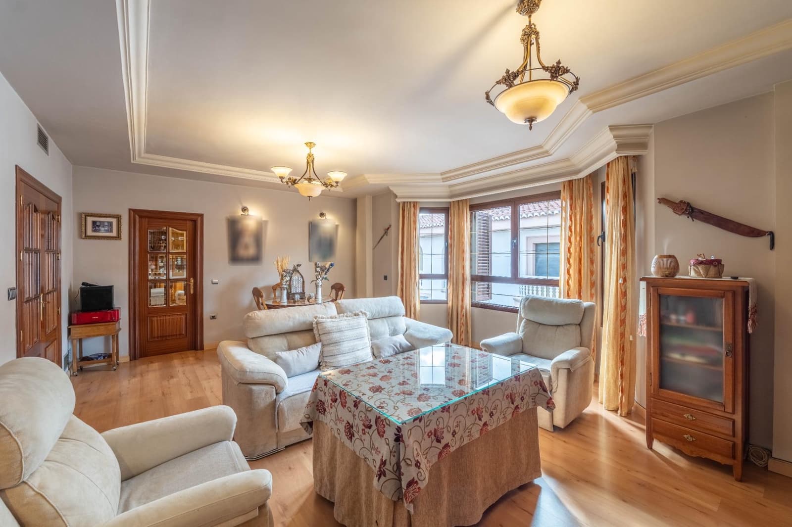 3 sovrum Hus till salu i Las Gabias med garage - 330 000 € (Ref: 10014005)