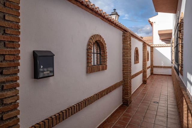3 sovrum Hus till salu i Las Gabias med garage - 330 000 € (Ref: 10014005)