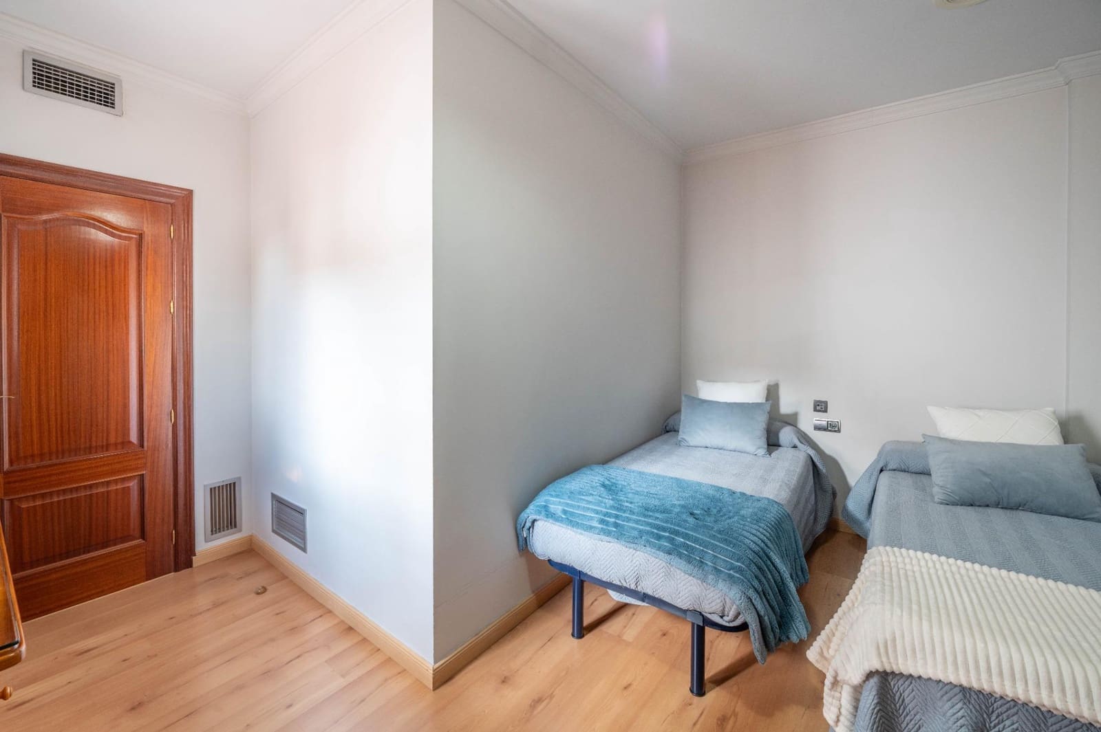 3 sovrum Hus till salu i Las Gabias med garage - 330 000 € (Ref: 10014005)