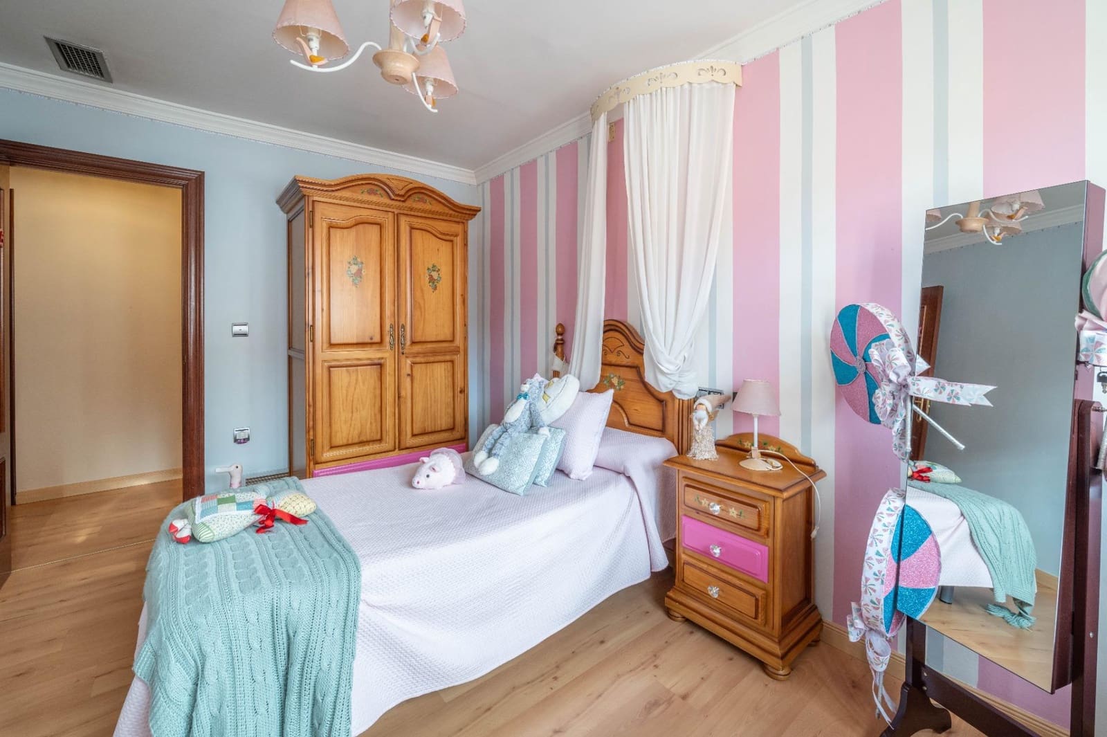 3 sovrum Hus till salu i Las Gabias med garage - 330 000 € (Ref: 10014005)