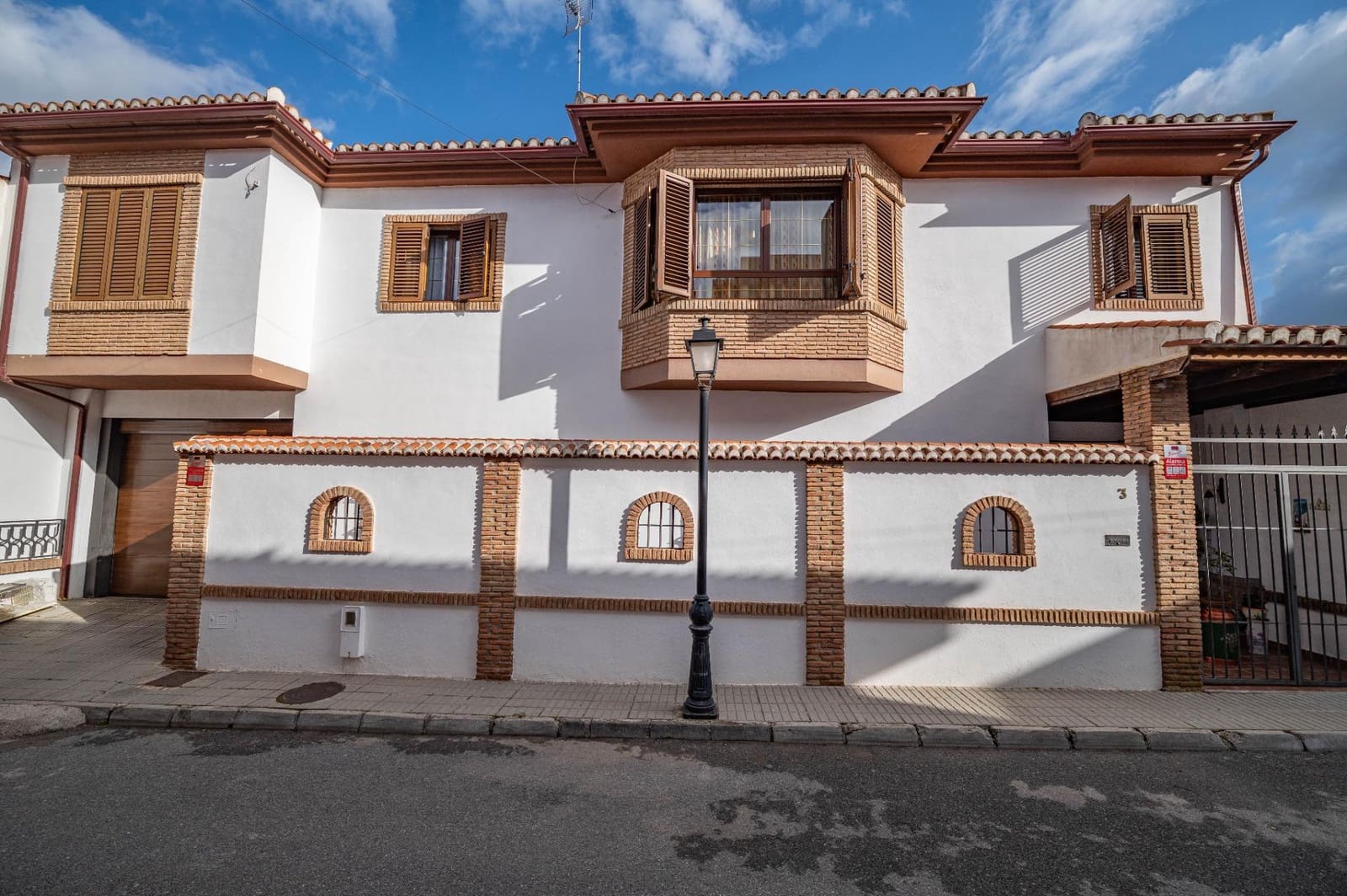3 sovrum Hus till salu i Las Gabias med garage - 330 000 € (Ref: 10014005)