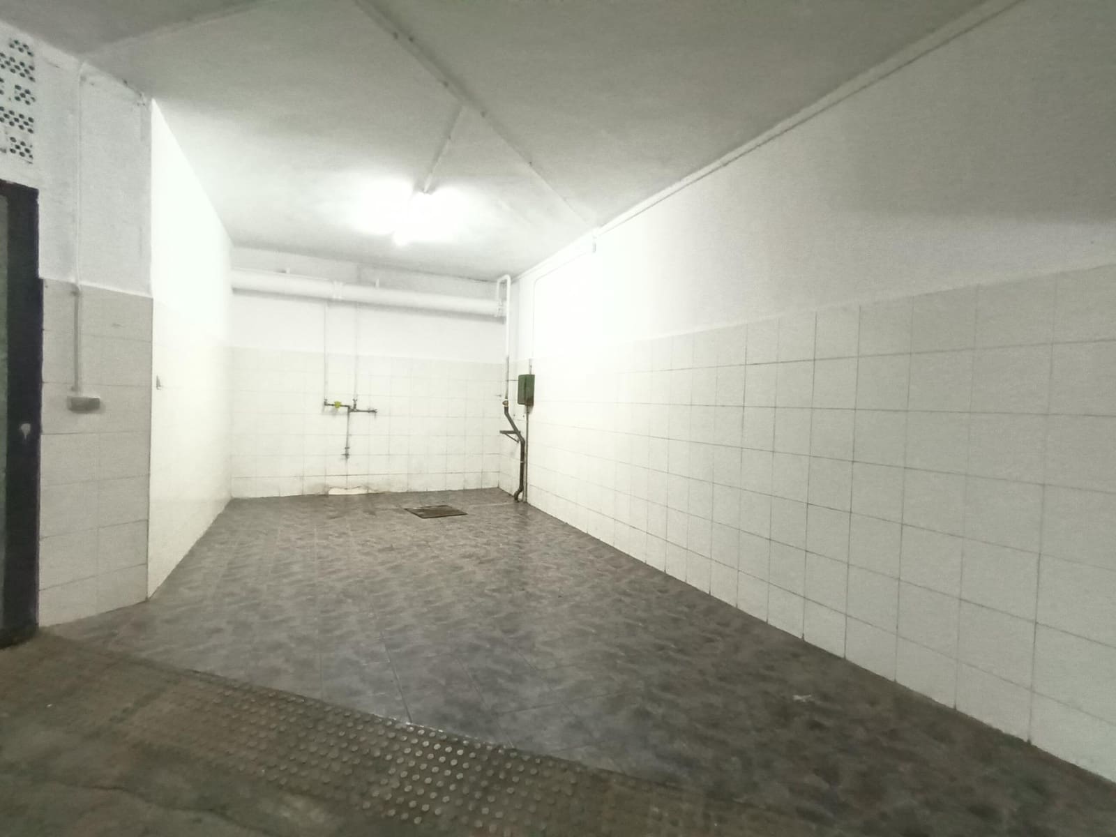 Garage for sale in Granada city - € 18,000 (Ref: 10014009)