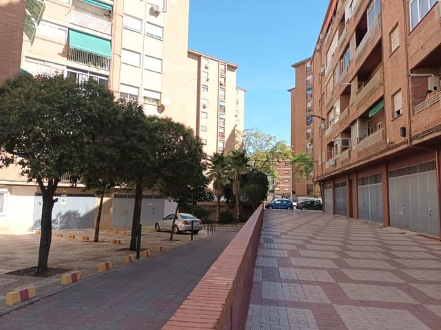 Garage for sale in Zaidin, Granada city - € 18,000 (Ref: 10014009)