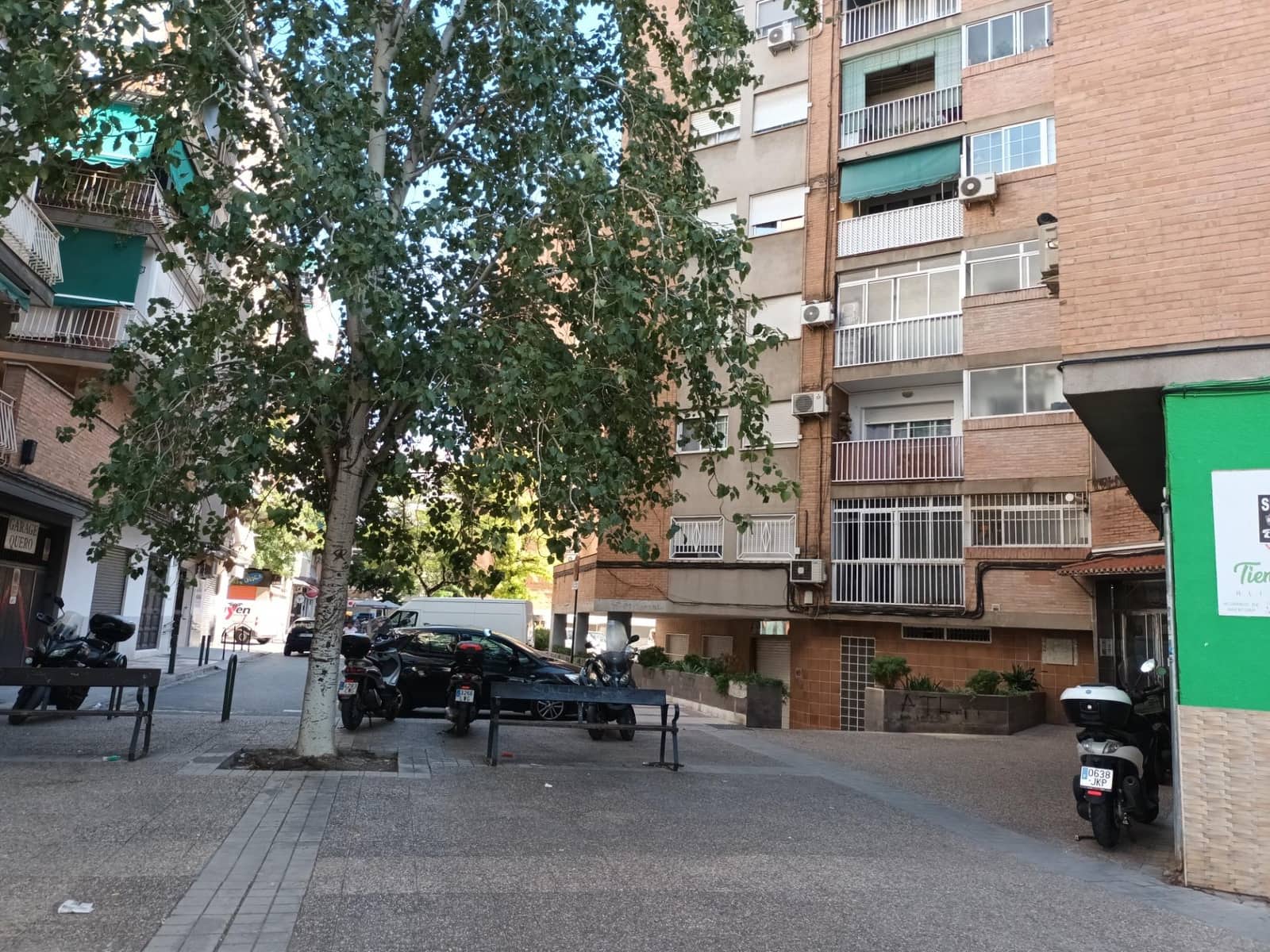 Garage for sale in Granada city - € 18,000 (Ref: 10014009)