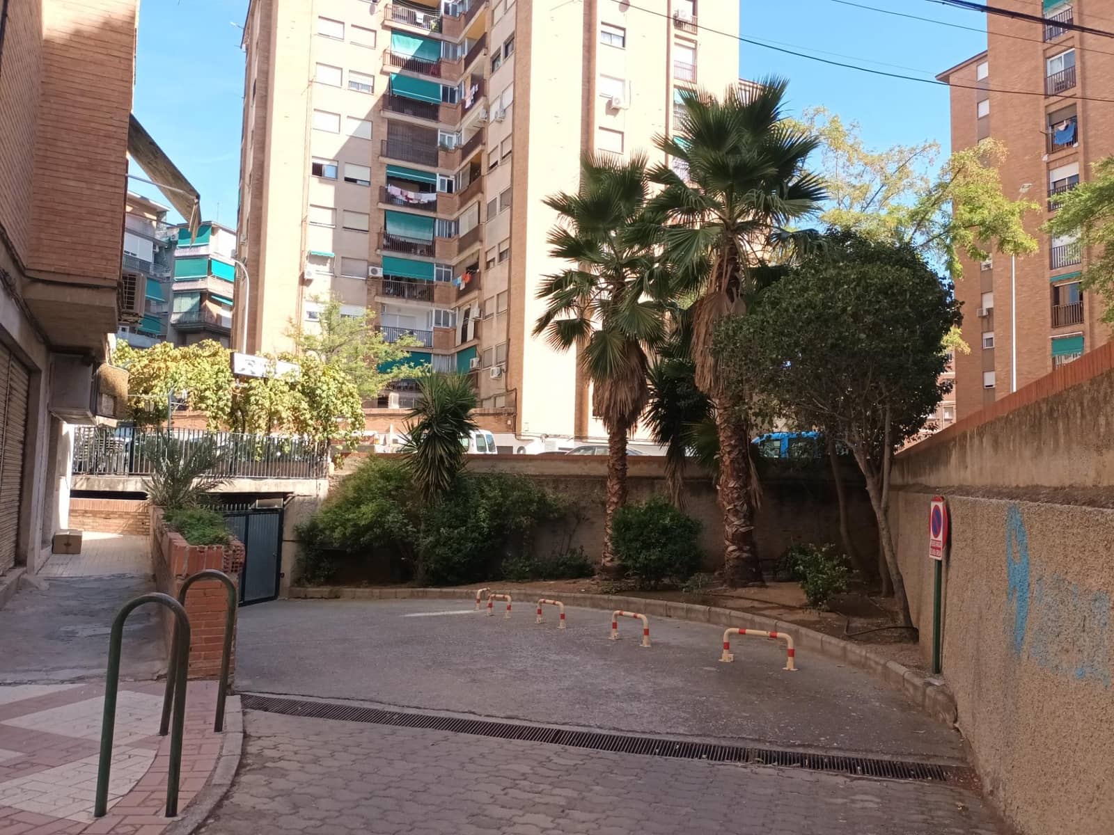 Garage for sale in Granada city - € 18,000 (Ref: 10014009)