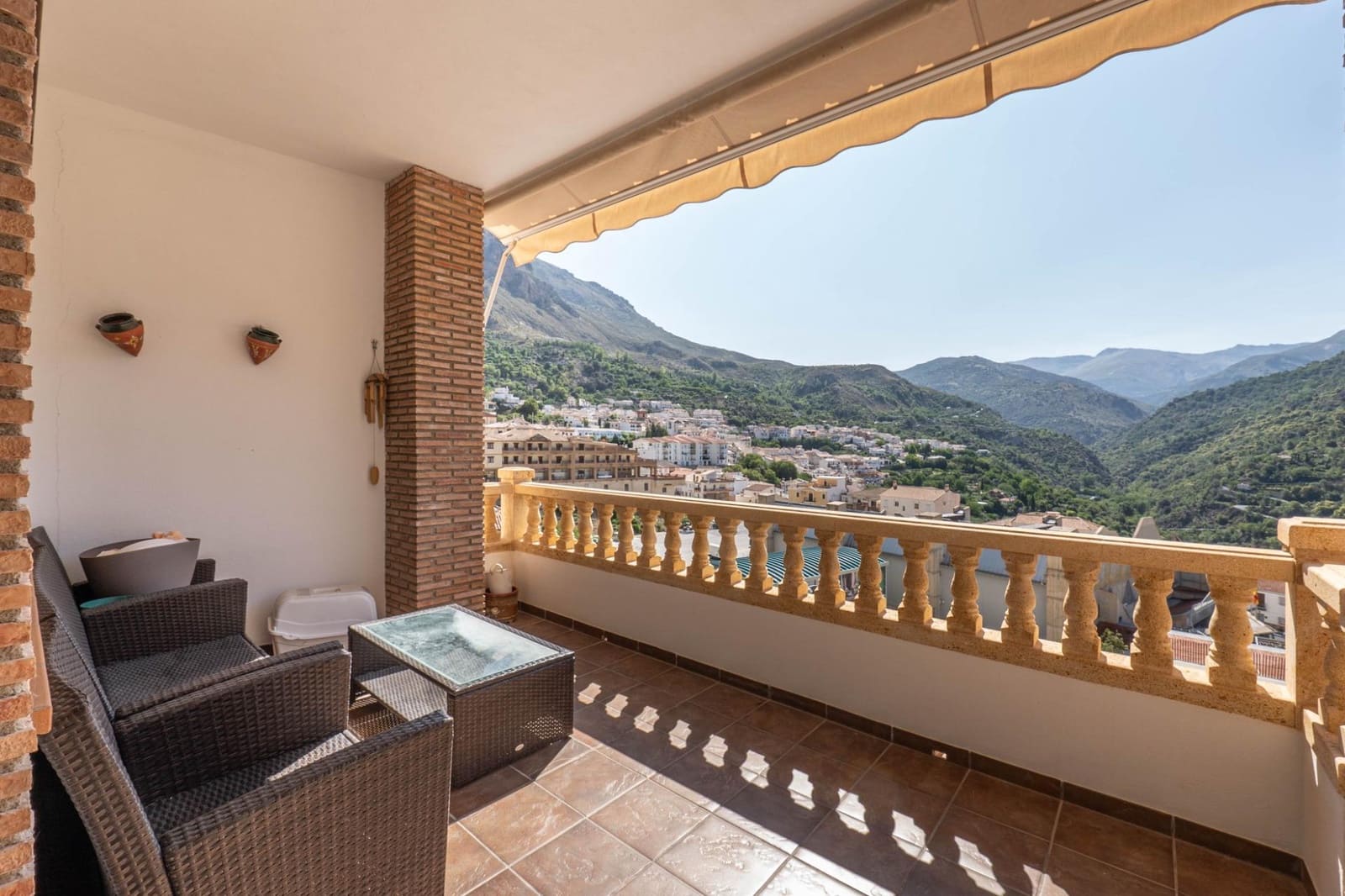 8 bedroom Townhouse for sale in Guejar Sierra - € 750,000 (Ref: 10014010)