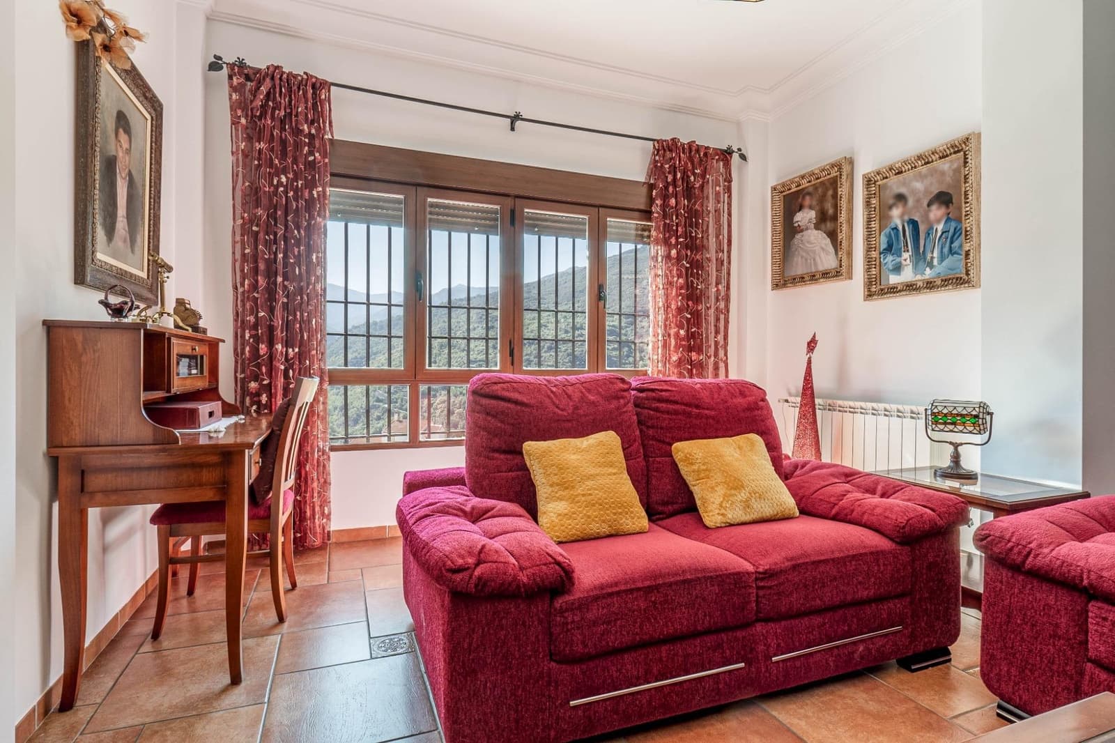 8 bedroom Townhouse for sale in Guejar Sierra - € 750,000 (Ref: 10014010)