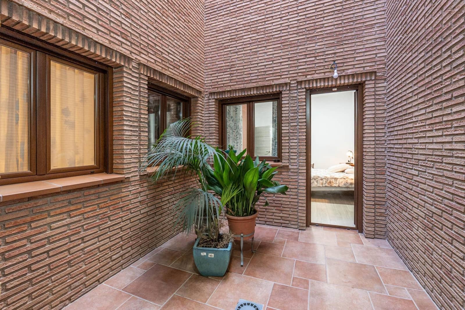 8 bedroom Townhouse for sale in Guejar Sierra - € 750,000 (Ref: 10014010)