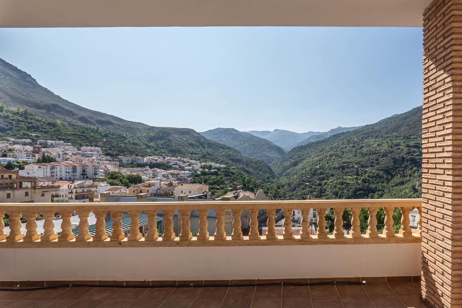 8 bedroom Townhouse for sale in Guejar Sierra - € 750,000 (Ref: 10014010)