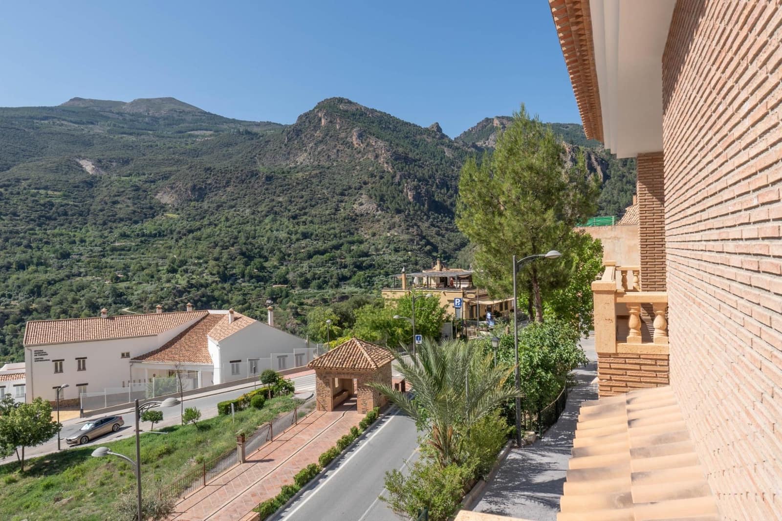 8 bedroom Townhouse for sale in Guejar Sierra - € 750,000 (Ref: 10014010)