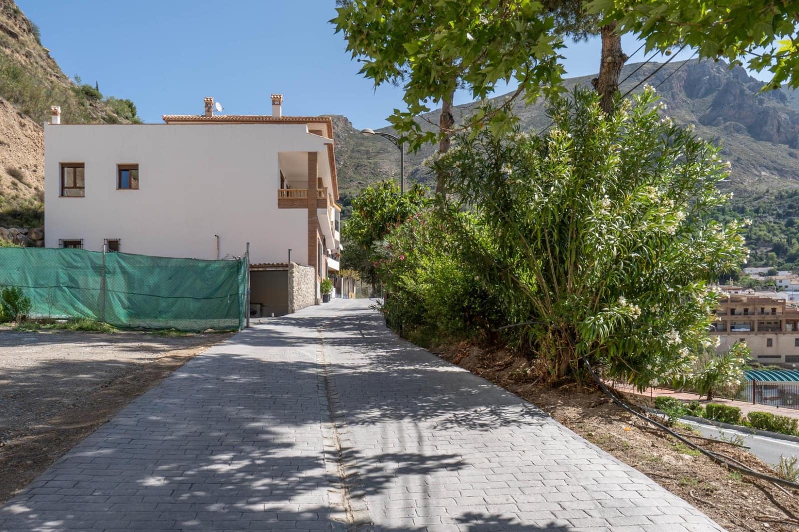 8 bedroom Townhouse for sale in Guejar Sierra - € 750,000 (Ref: 10014010)