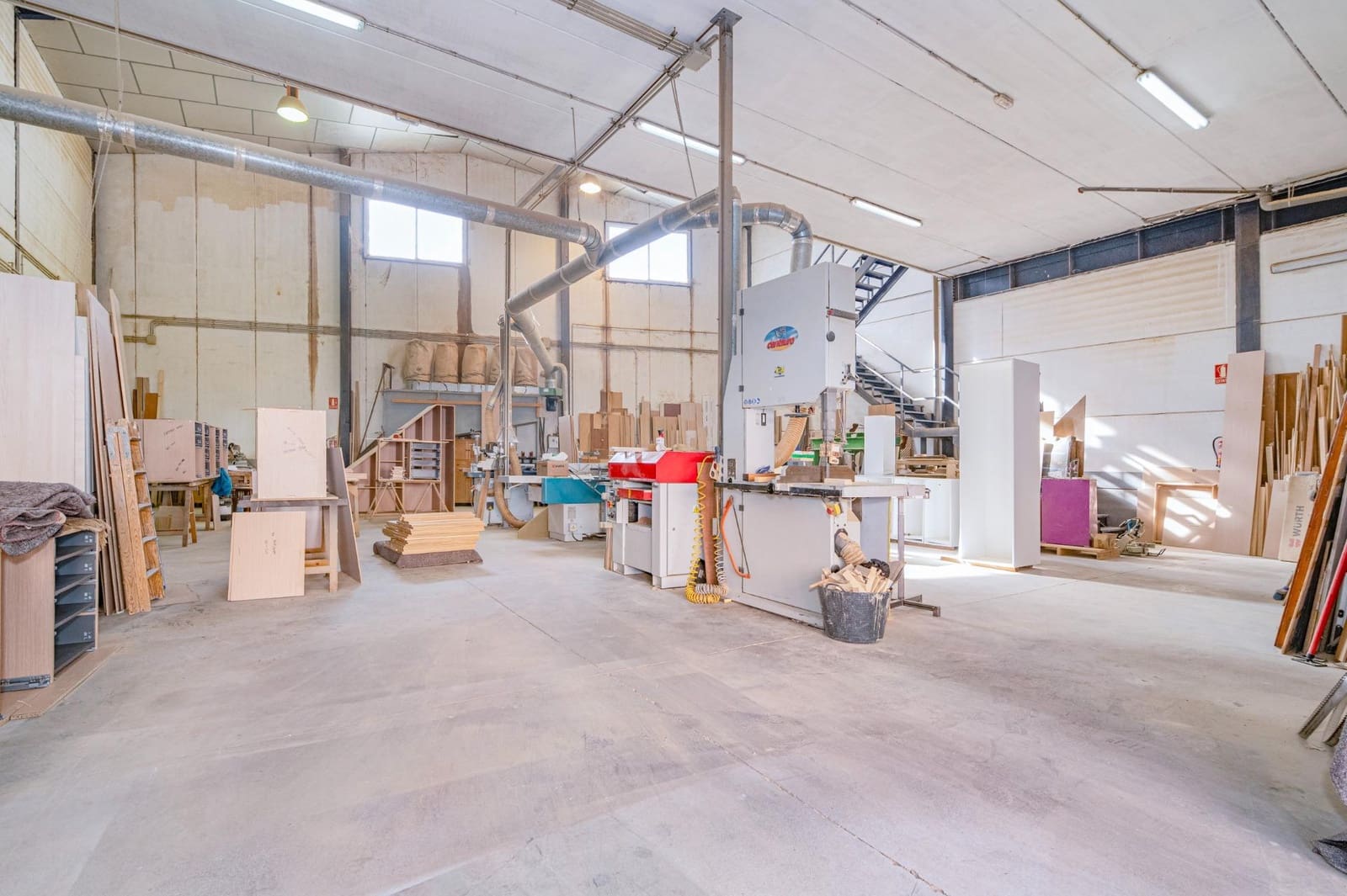 Företag till salu i Peligros - 339 000 € (Ref: 10014015)