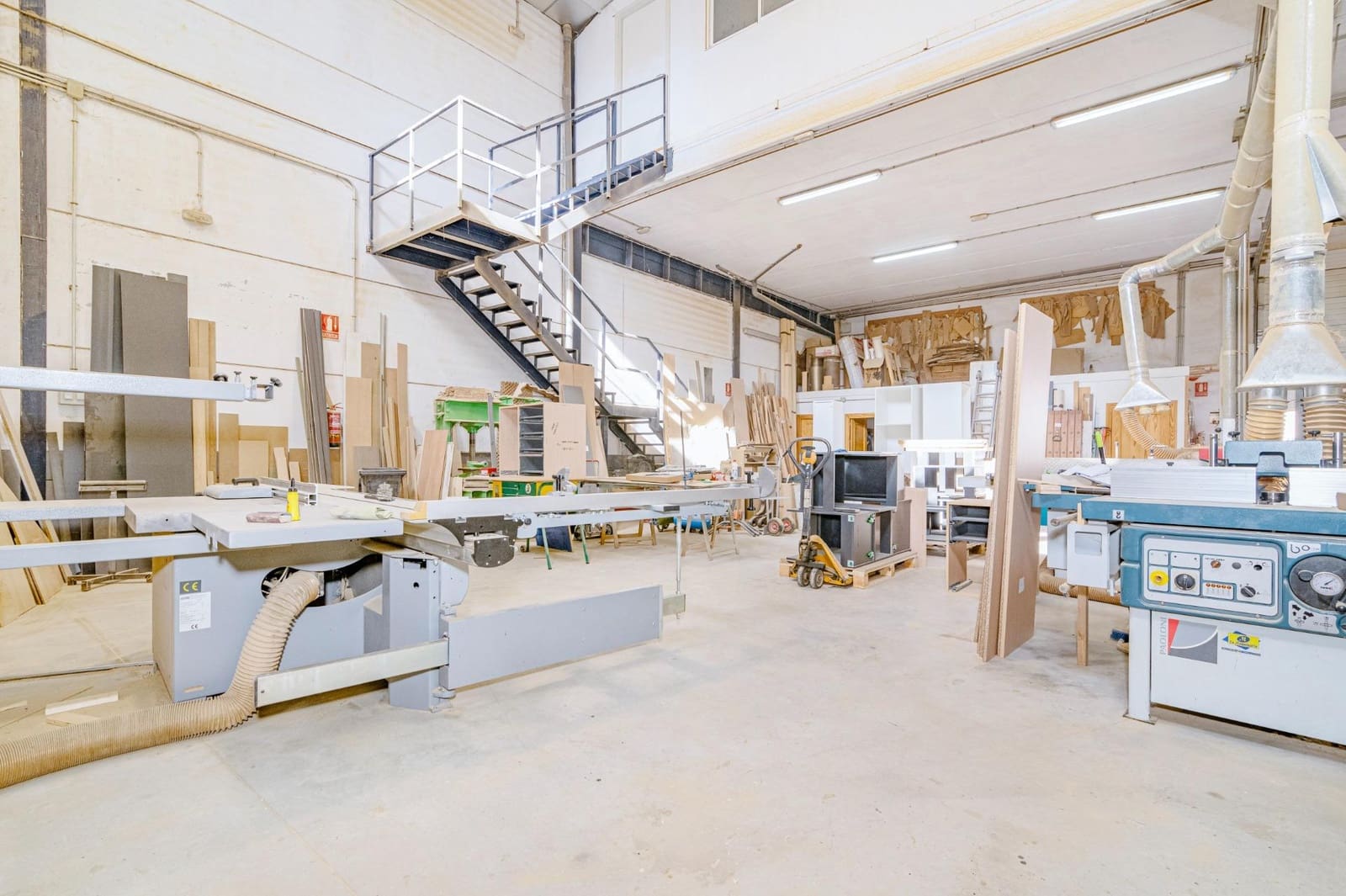 Företag till salu i Peligros - 339 000 € (Ref: 10014015)