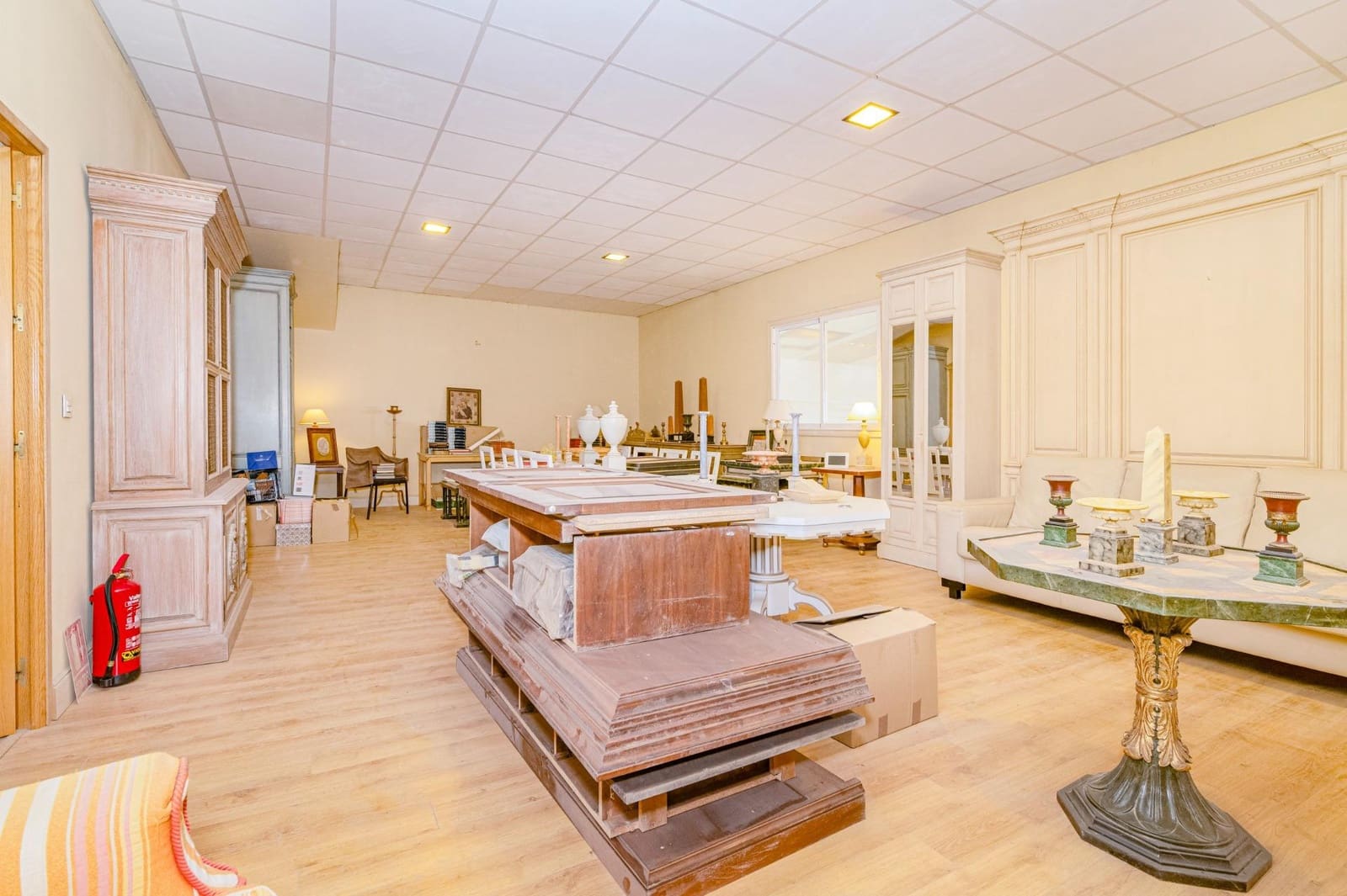 Företag till salu i Peligros - 339 000 € (Ref: 10014015)
