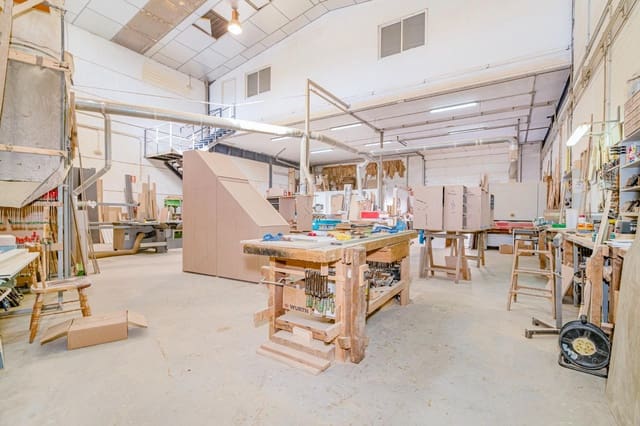 Företag till salu i Peligros - 339 000 € (Ref: 10014015)
