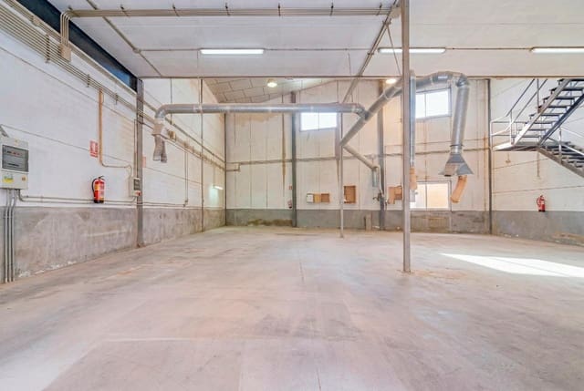 Företag till salu i Peligros - 339 000 € (Ref: 10014015)