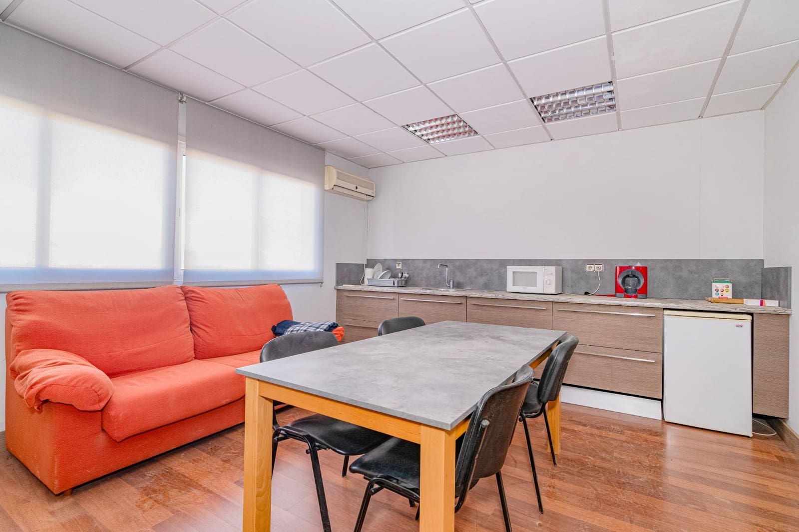 Företag till salu i Peligros - 339 000 € (Ref: 10014015)