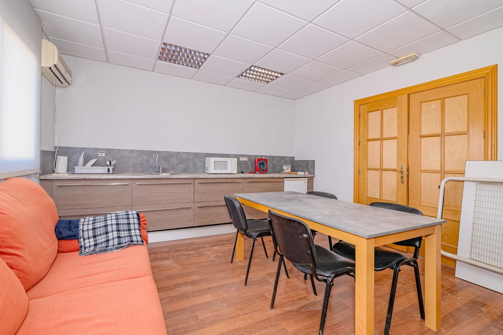 Företag till salu i Peligros - 339 000 € (Ref: 10014015)