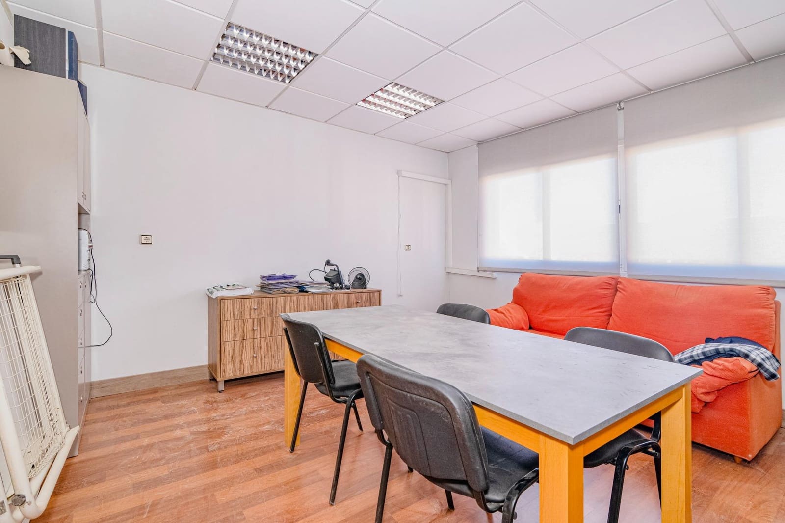 Företag till salu i Peligros - 339 000 € (Ref: 10014015)