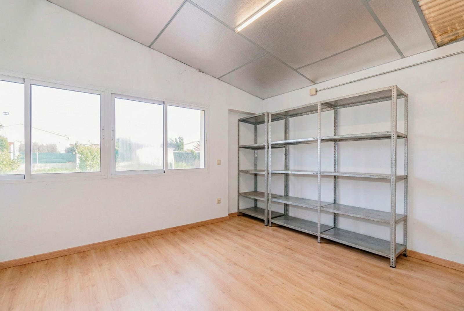 Företag till salu i Peligros - 339 000 € (Ref: 10014015)