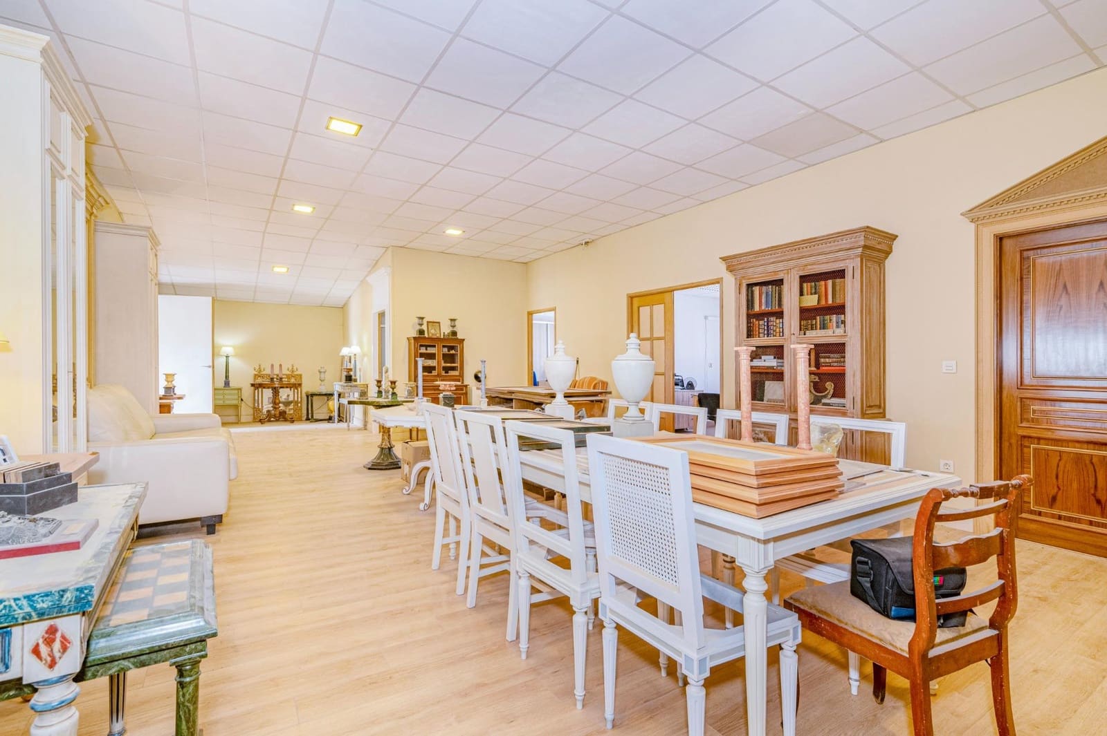 Företag till salu i Peligros - 339 000 € (Ref: 10014015)