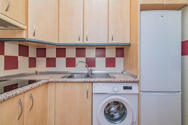 1 sovrum Lägenhet till salu i Centro, Granada stad - 230 000 € (Ref: 10014016)