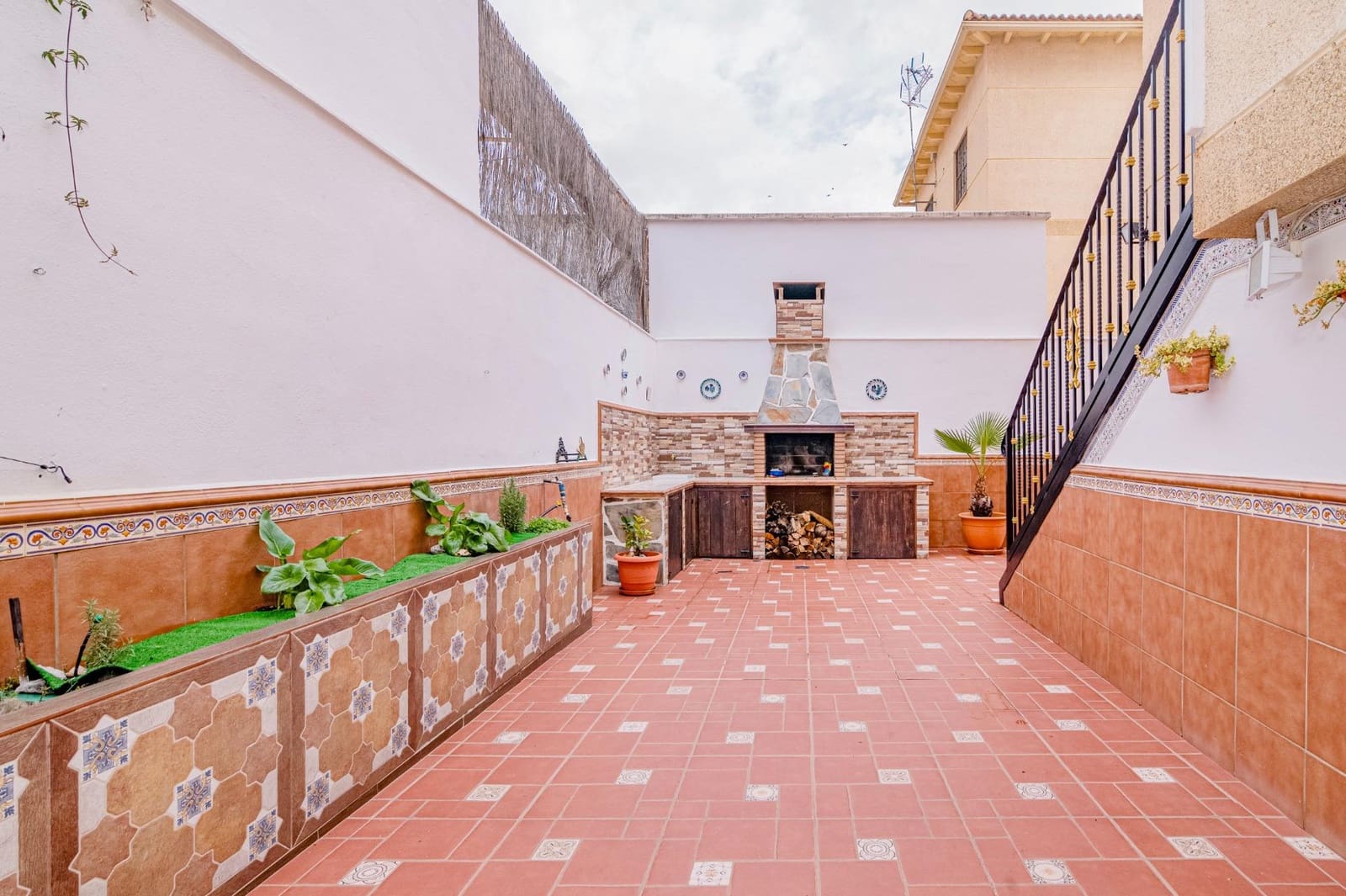 4 bedroom Semi-detached Villa for sale in Alomartes with garage - € 209,000 (Ref: 10014020)