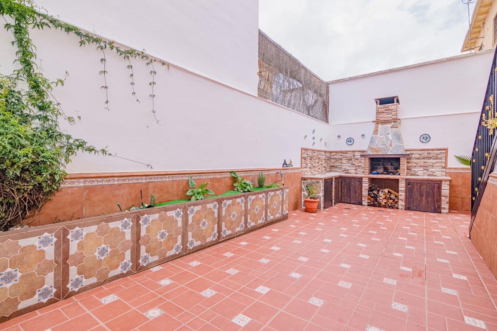 4 bedroom Semi-detached Villa for sale in Alomartes with garage - € 209,000 (Ref: 10014020)