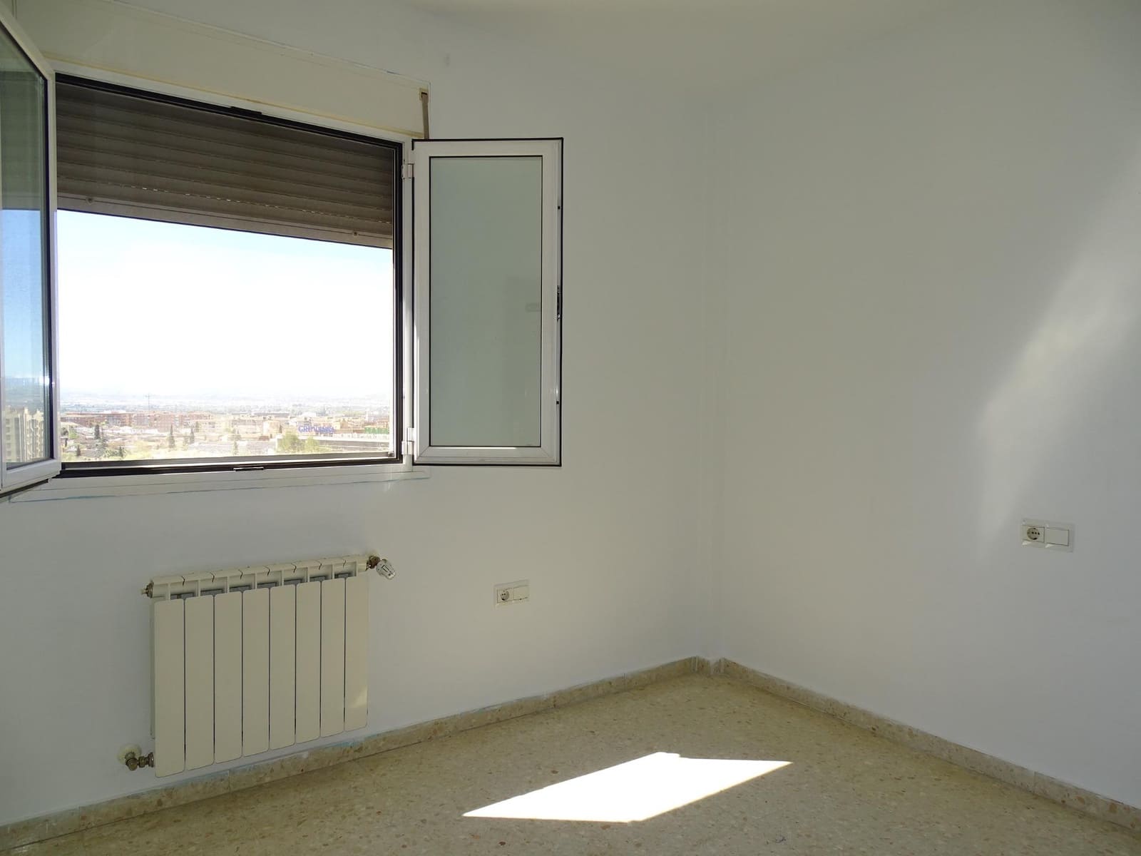 3 quarto Apartamento para venda em Granada cidade com garagem - 255 000 € (Ref: 10014021)
