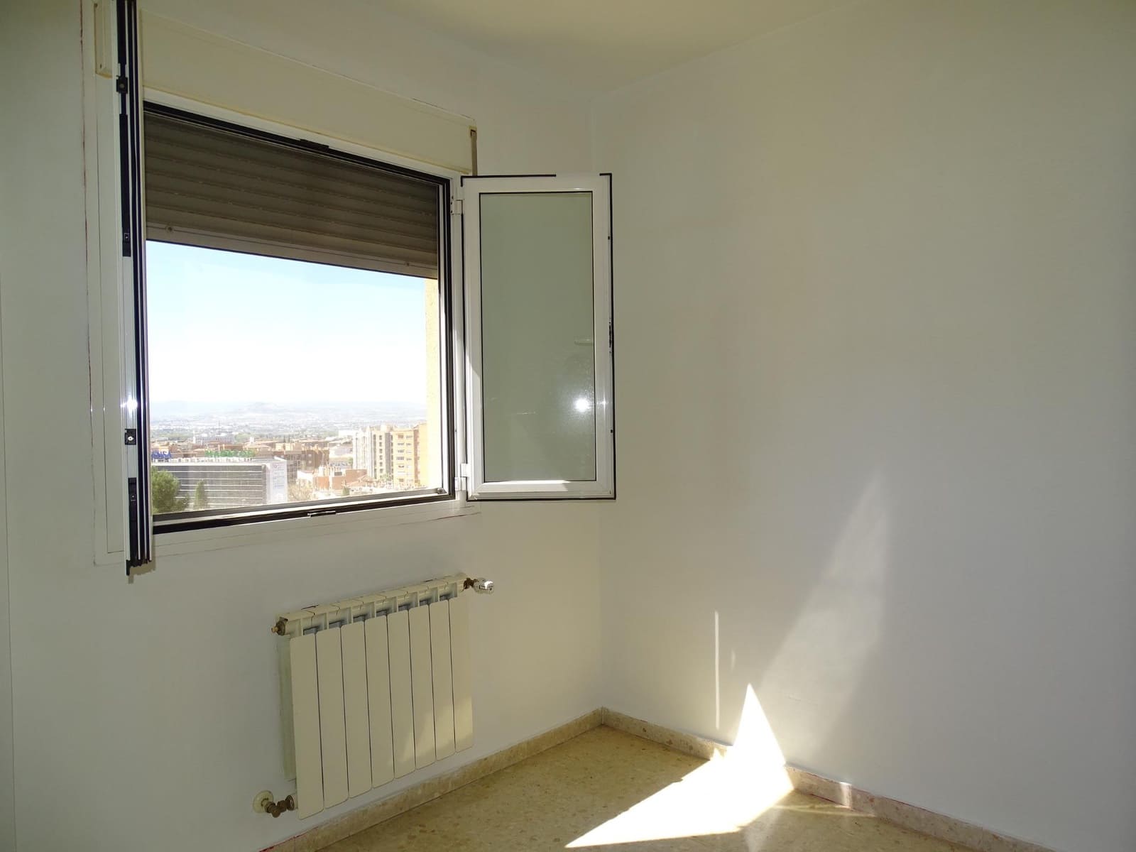 3 quarto Apartamento para venda em Granada cidade com garagem - 255 000 € (Ref: 10014021)