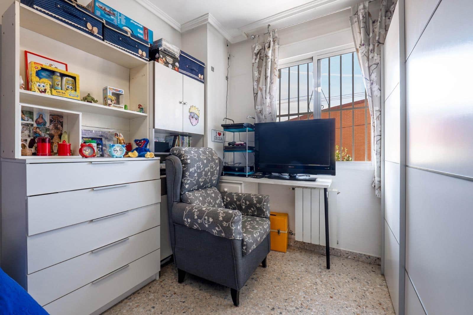 3 sovrum Lägenhet till salu i Granada stad med garage - 139 500 € (Ref: 10014022)